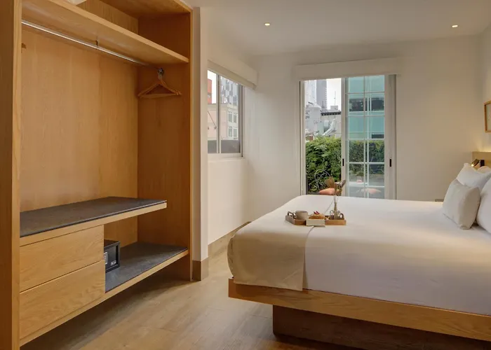 Reforma Hotel 4*